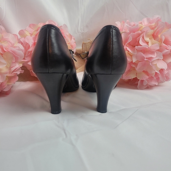 NWOT Softt Oiole 2 inch heel Shoes SIZE 8 - Picture 4 of 7